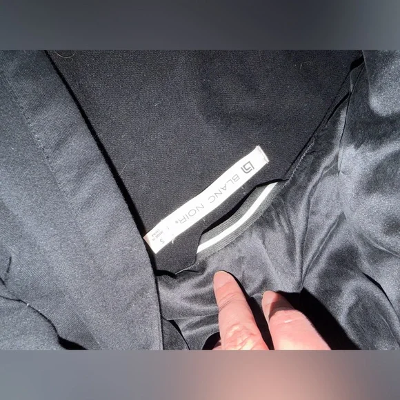 BLANC NOIR
Maitri Traveler Jac $200 black faux leather active casual spring - Picture 15 of 16